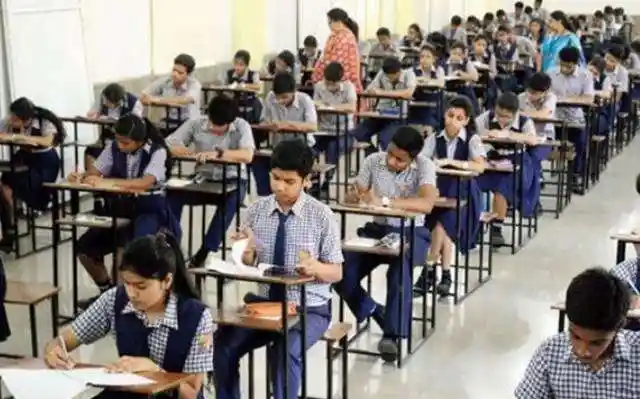 सीबीएसई स्कूलों में 9वीं-11वीं के टर्म एग्जाम, छात्रों की सूची सीबीएसई पोर्टल पर होगी अपलोड