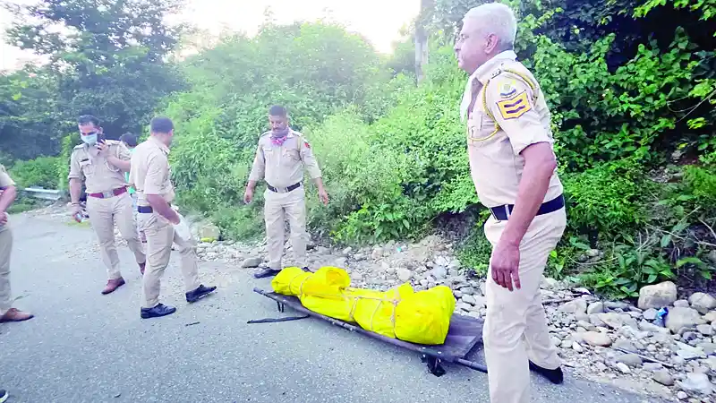 डमटाल के जंगल में मिला क्षत-विक्षत शव, पहचान में जुटी पुलिस